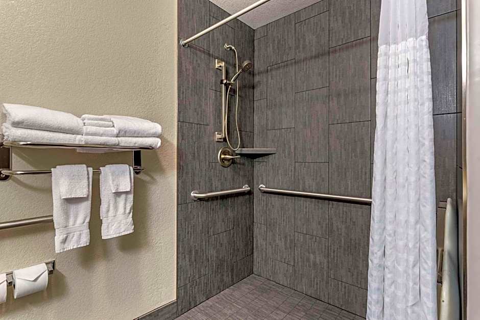 Comfort Inn & Suites Tualatin Lake Oswego South