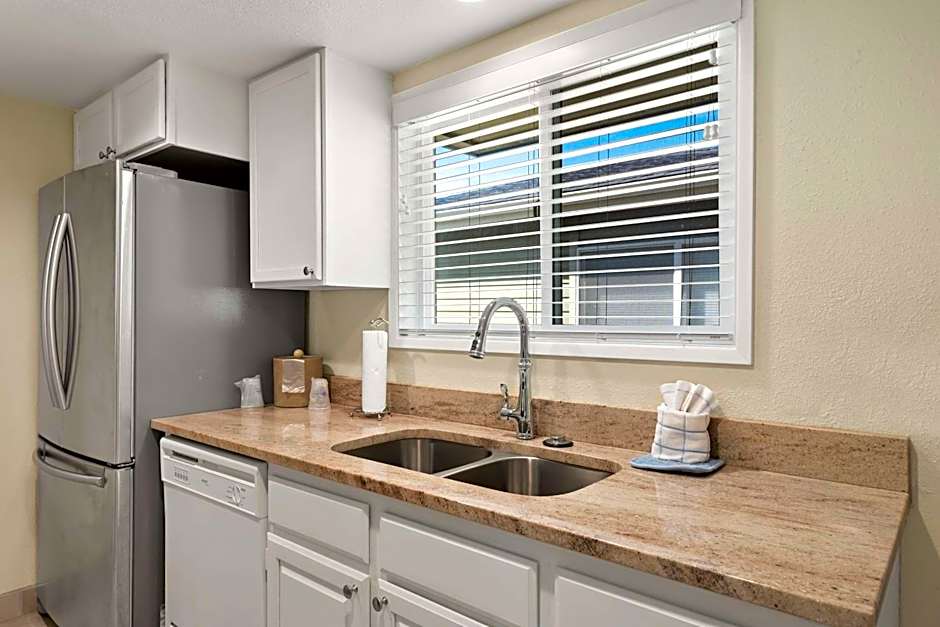 Best Western Inn At Face Rock