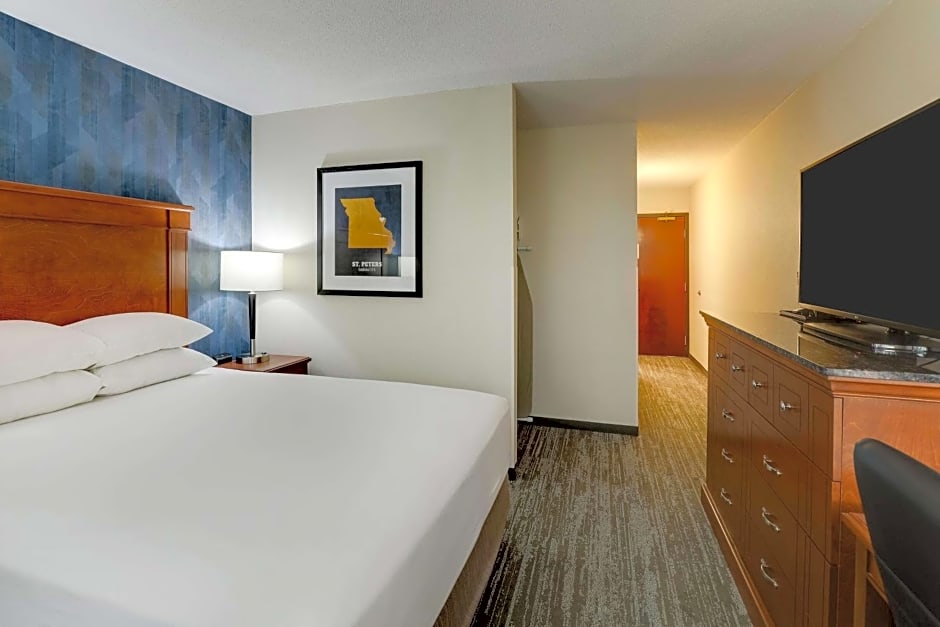 Drury Inn & Suites St. Louis St. Peters