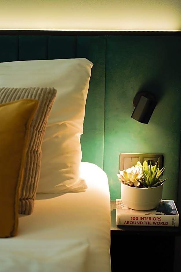 HB1 Schönbrunn Budget & Design