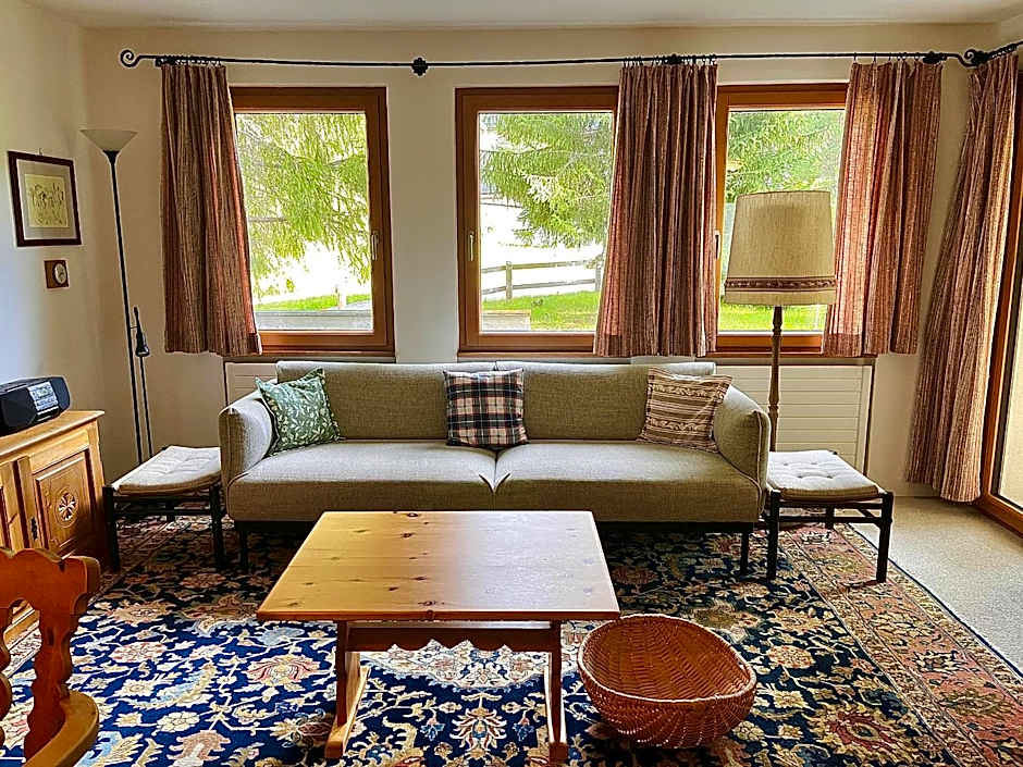 Chesa Tussilago - La Punt-Chamues-ch