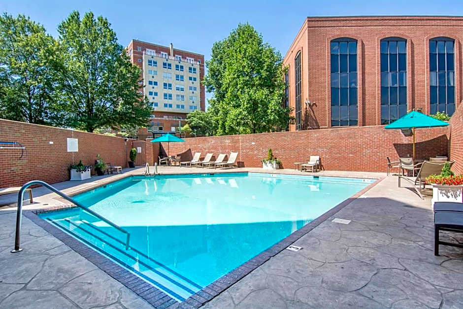 Omni Charlottesville Hotel