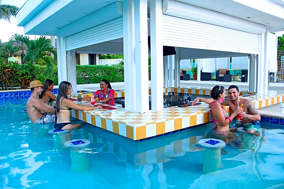 TRYP by Wyndham Aruba Adults Only Hotel