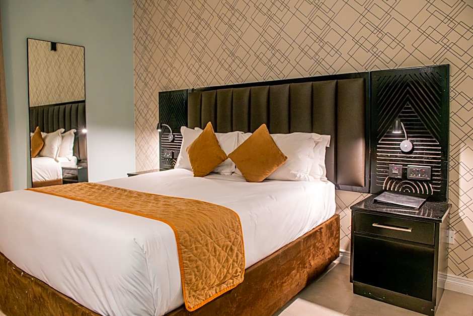 New Ambassador Hotel