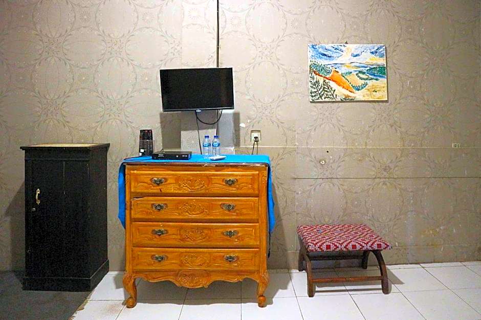 Roemah Monjali By RedDoorz – Sleman, MN