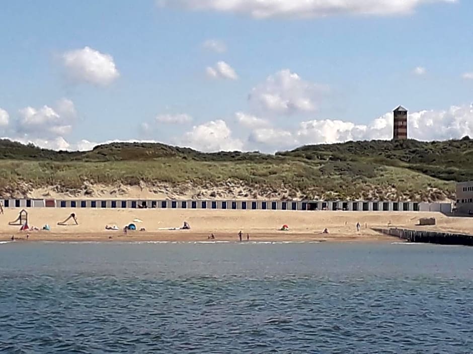 Luxe prive-kamer - studio in villa aan zee, Dishoek, vernieuwd