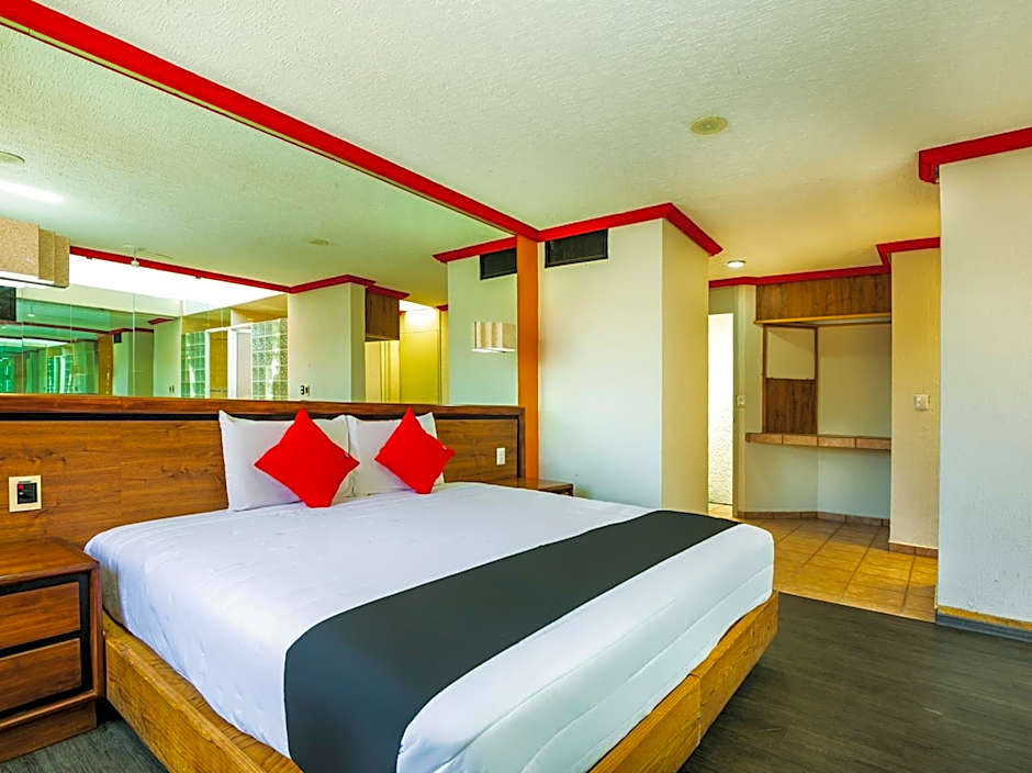 Capital O Hotel Casa Blanca, Morelia