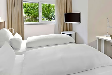 Suite with View Free Parking Promo with breakfast