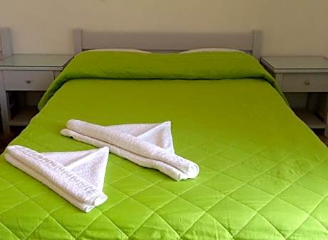 Double or Twin Room with Mountain View