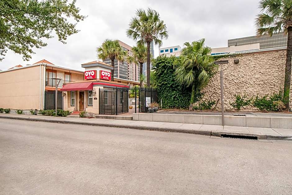 OYO Hotel & Apartments Houston Galleria