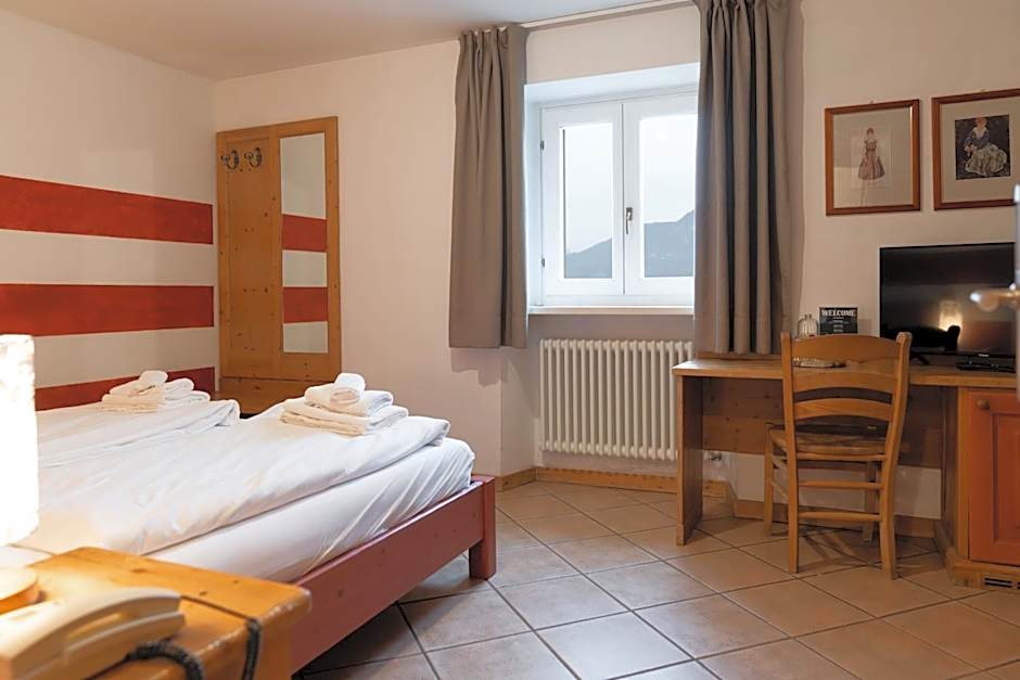 Hotel al Dòs - Breakfast & Private SPA