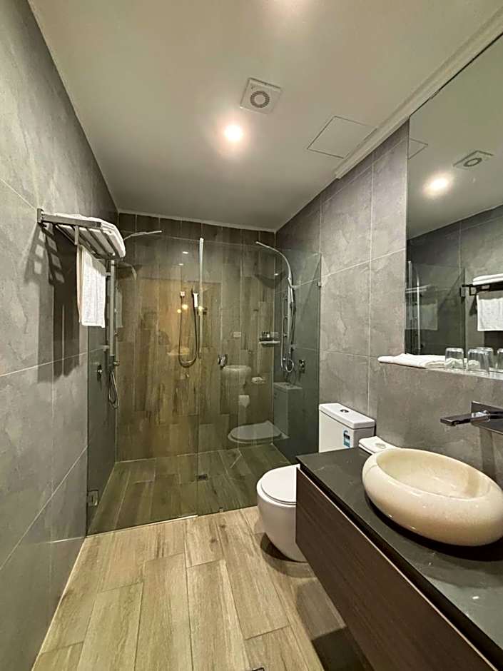 Sydney RiseOn Hotel