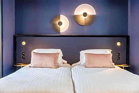 1 King Bed  Non-Smoking Deluxe Room Larger Room Twin On Request