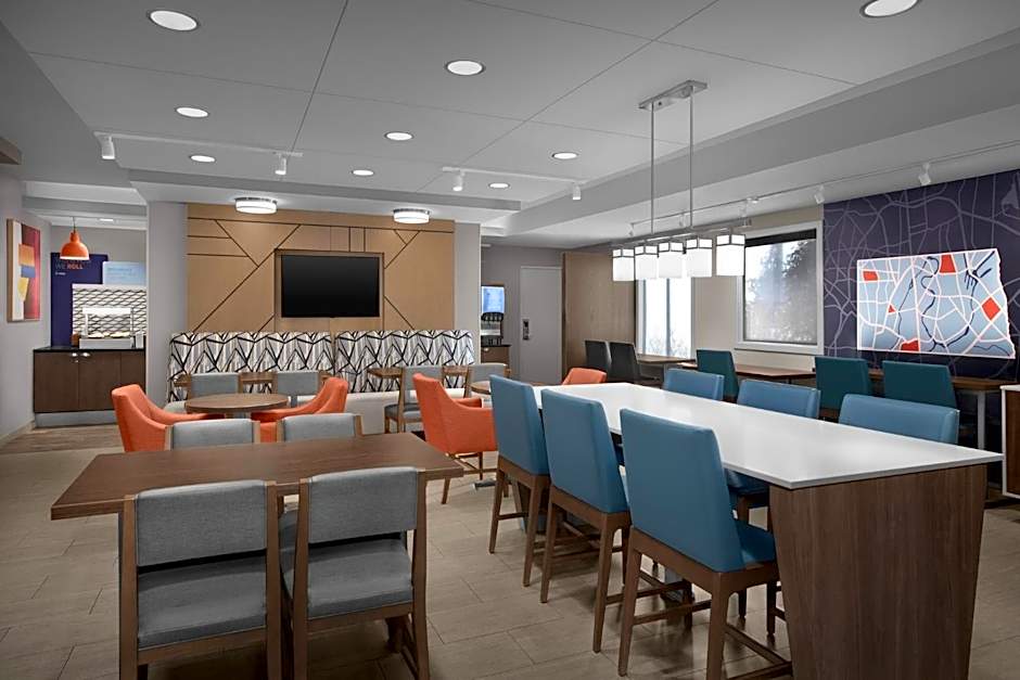 Holiday Inn Express Fargo - West Acres By IHG