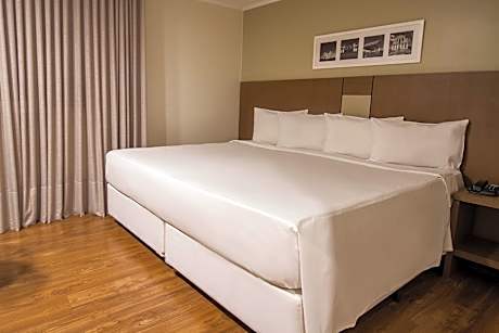 Superior Family Room