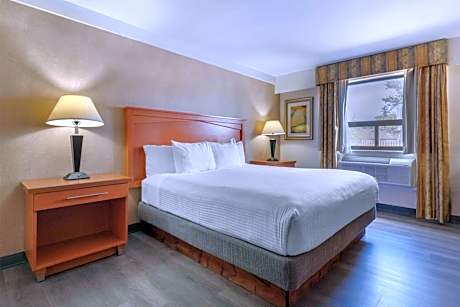 King Room with Bath Tub - Disability Access/Non-Smoking
