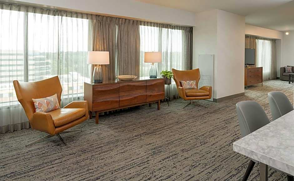 Hilton Fairfax, VA