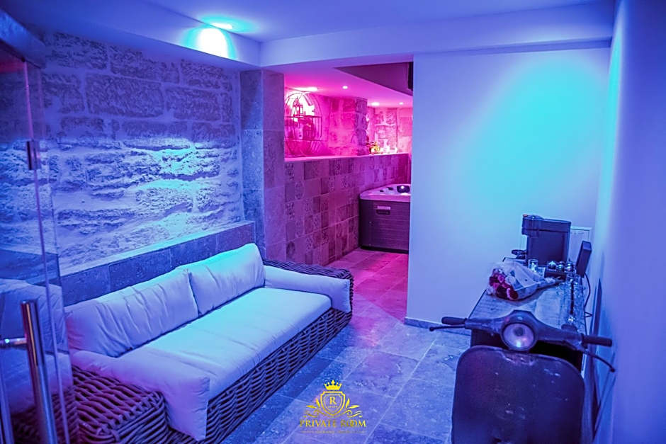 L'EXCELLENCE AVIGNON - Suite LUXE SAUNA, HAMMAM & JACCUZZI