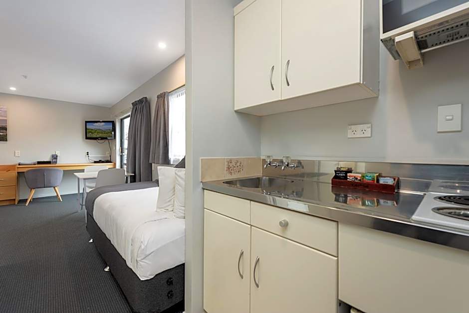 ASURE Macy's Motor Inn