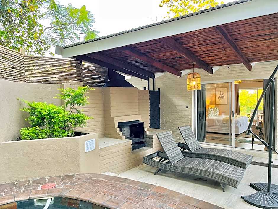 Bushbaby Valley Lodge