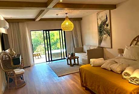 Suite with Garden View