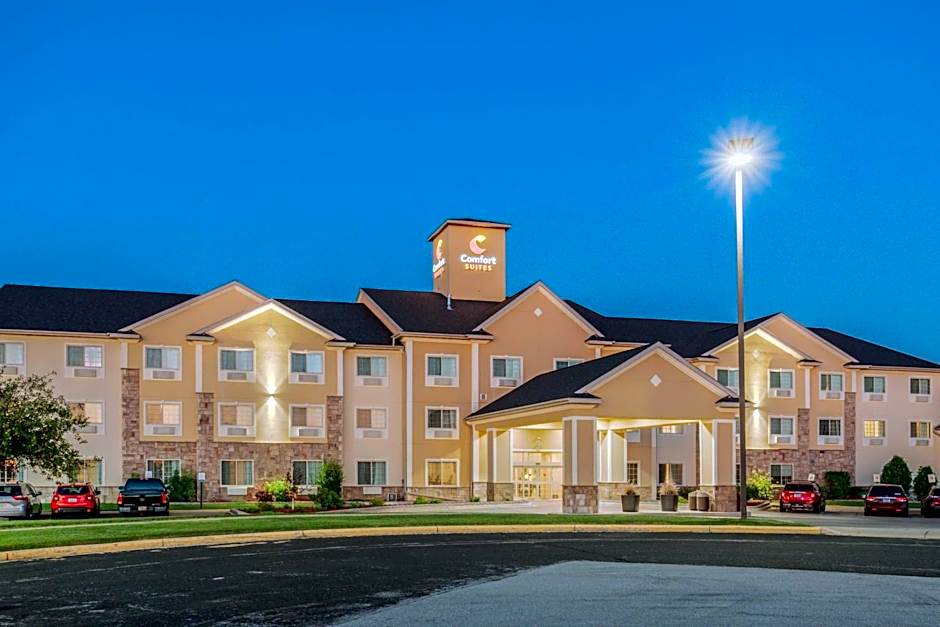 Comfort Suites Johnson Creek Conference Center