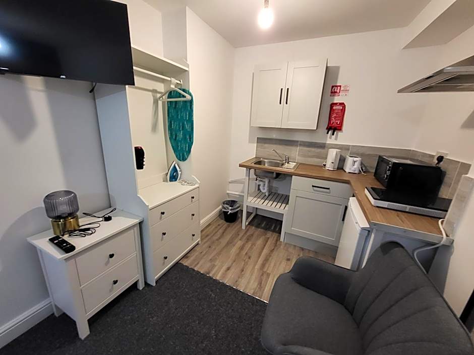 Premier Studios Nottingham - Tring Vale