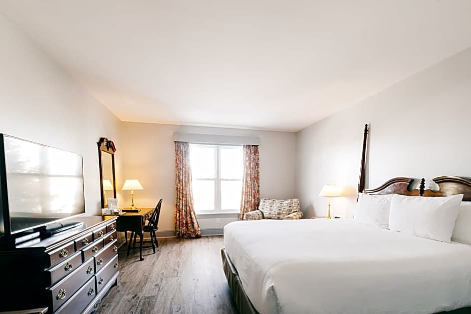 The Loyalist Country Inn & Conference Centre