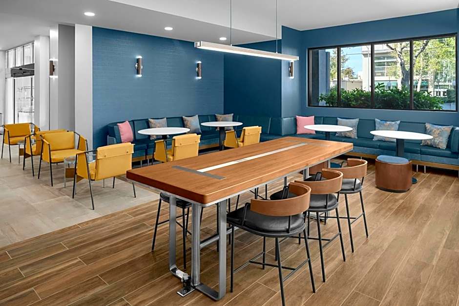 Courtyard by Marriott San Jose Airport
