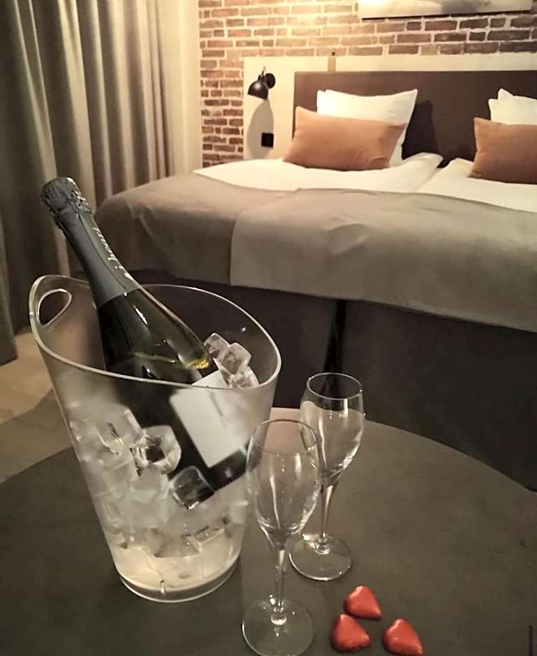 Skyline Airport Hotel