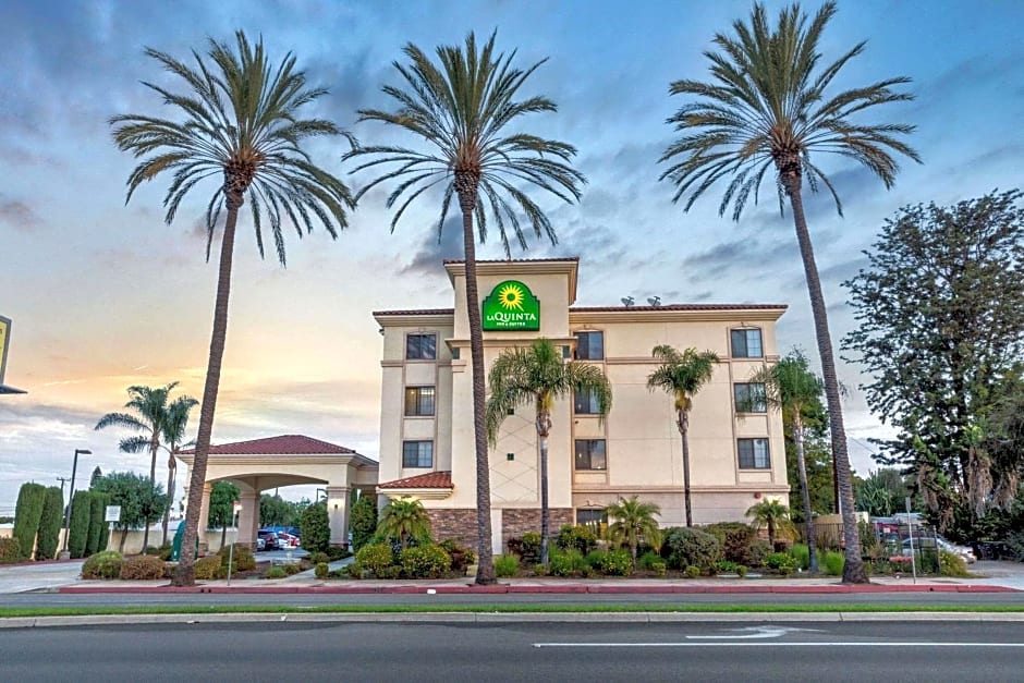 La Quinta Inn & Suites by Wyndham NE Long Beach/Cypress