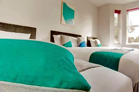 Classic Quadruple Room