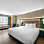 Econo Lodge Inn & Suites Santa Fe South