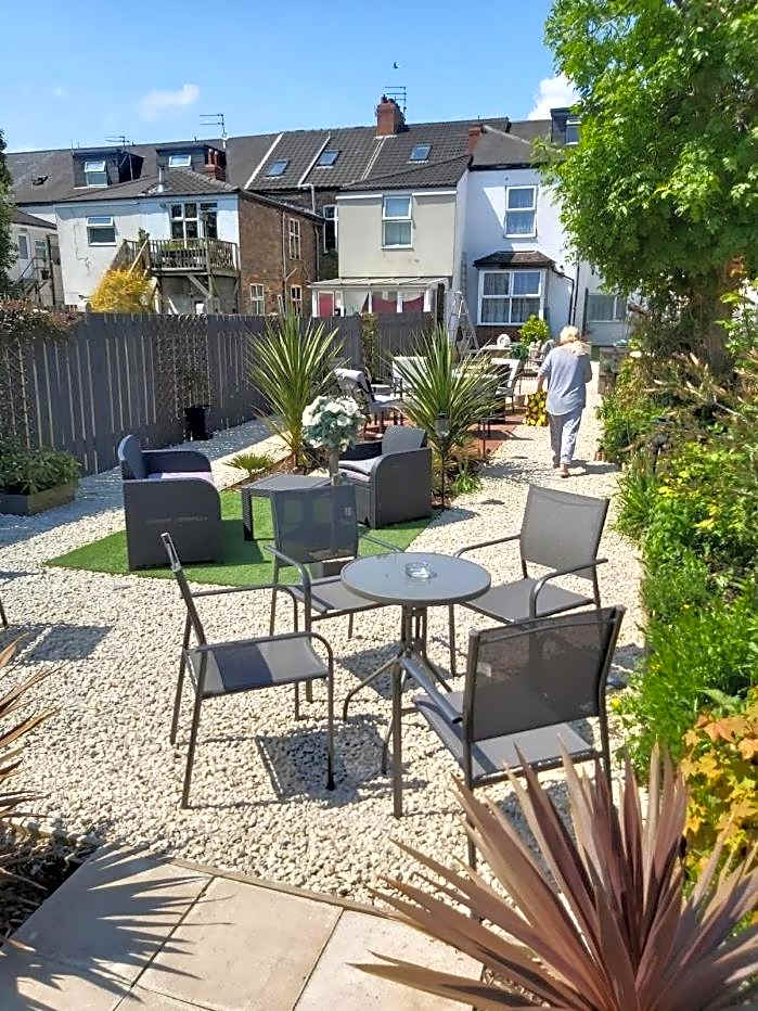 The Vale Apart Hotel