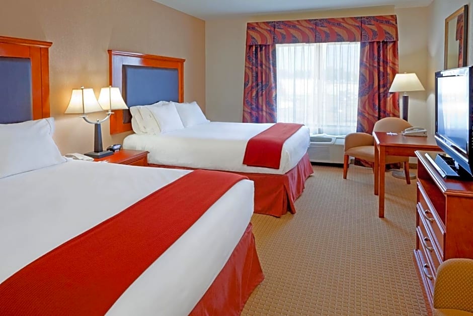 Holiday Inn Express Hotel & Suites Latham By IHG