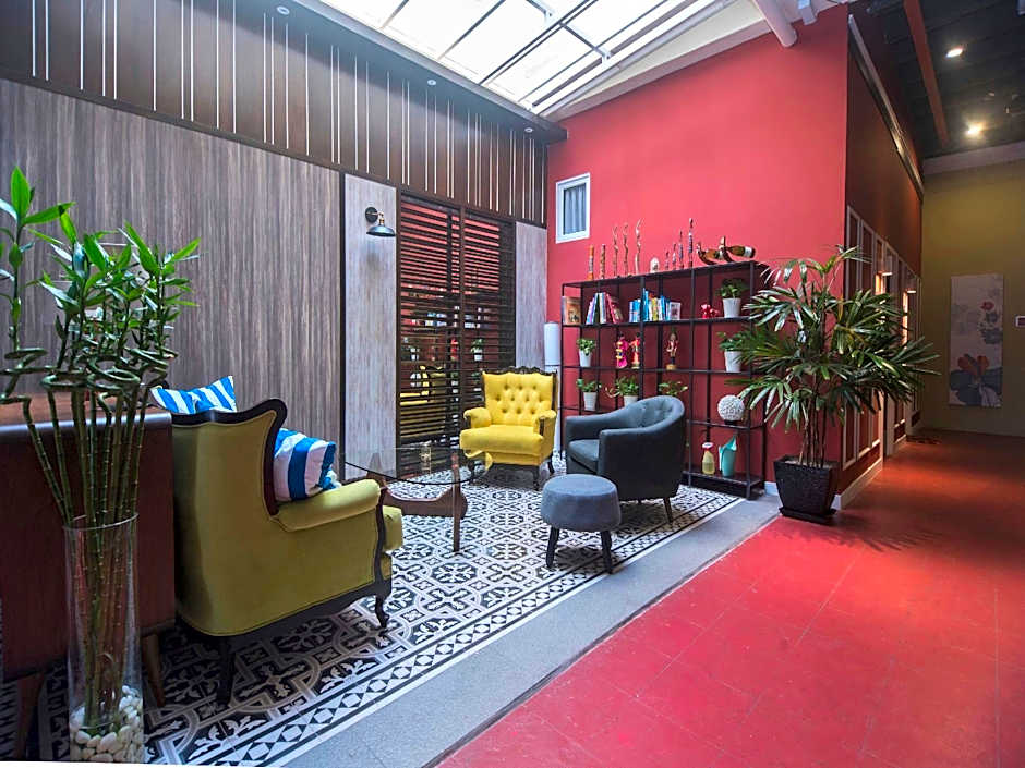 iStay Hotel