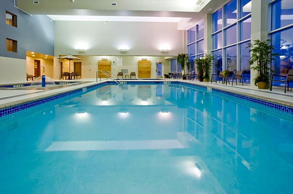 Holiday Inn Express Hotel & Suites Mankato East By IHG
