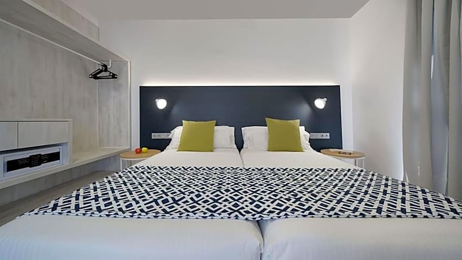 Broncemar Beach Suites