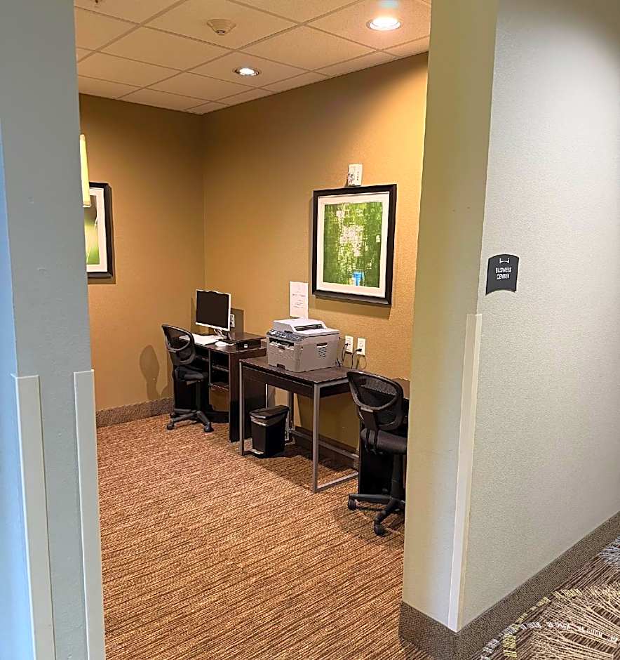 Staybridge Suites Madison - Fitchburg By IHG