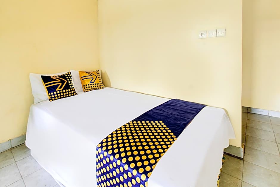 OYO Life 93256 Kos Meninting