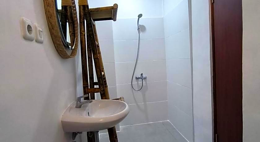 Roots Hotel Senggigi