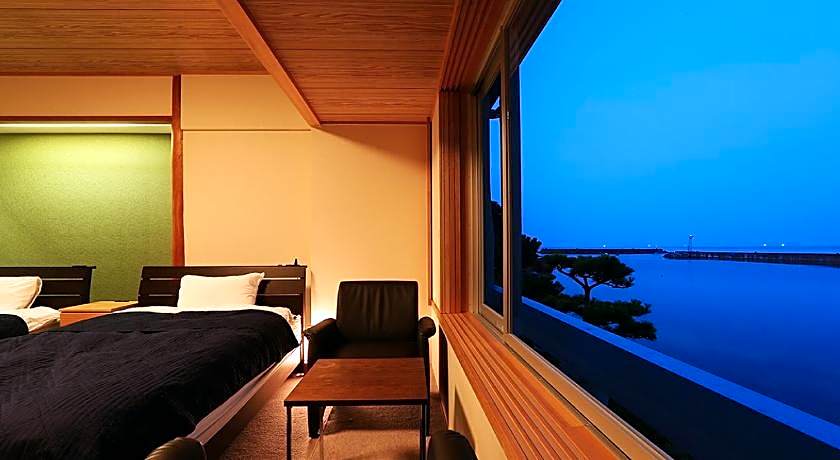 Okukinosaki Seaside Hotel