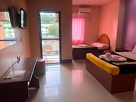 Rielena Plaza Hotel and Suites