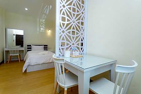 โรงแรมเรือนไทย 2 บึงโขงหลง