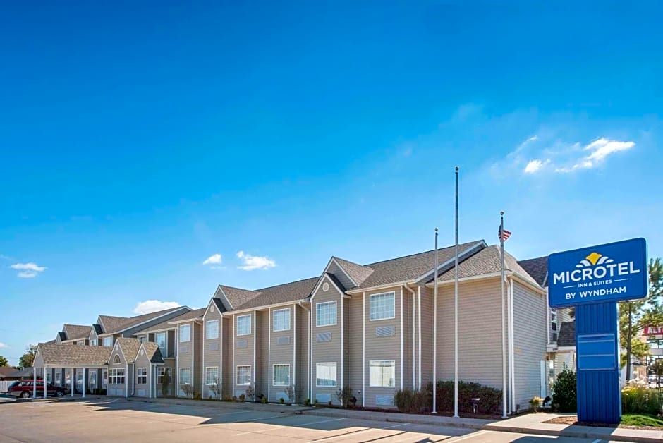 Microtel Inn & Suites By Wyndham Altus