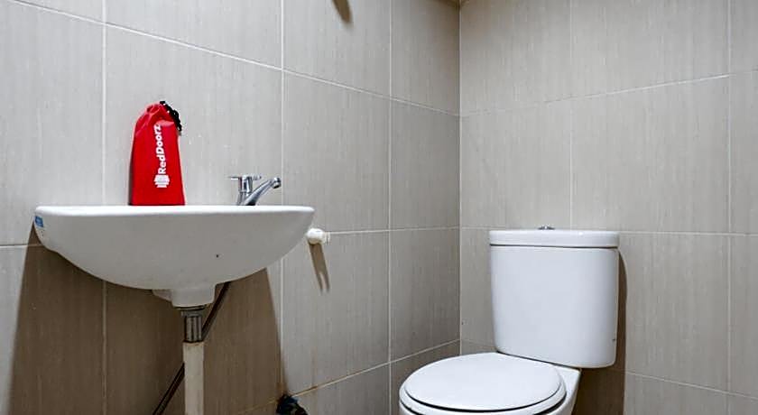 RedDoorz Plus @ Hotel Srikandi Kendari