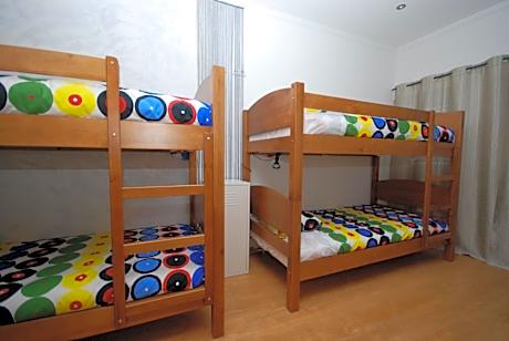 Bed in 4-Bed Mixed Dormitory Room