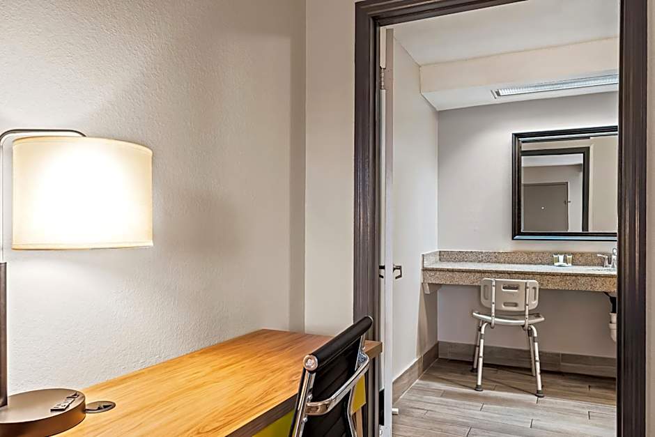 Days Inn by Wyndham Bainbridge