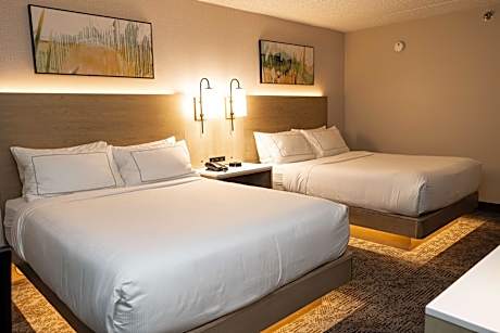 2 Queen Beds Ground Floor