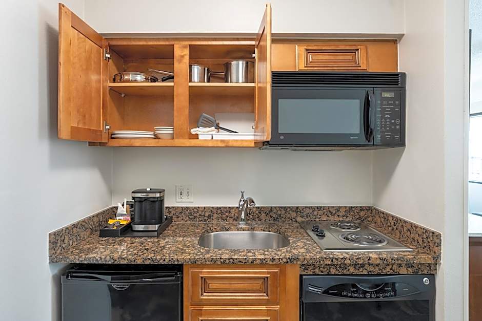 DoubleTree by Hilton Houston Medical Center Hotel & Suites